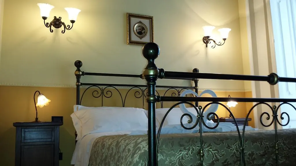 Hotel Pignatelli Napoli 3*, Nápoles Italia