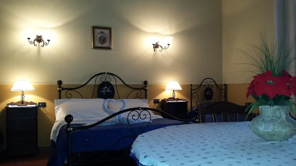 *** Pensión Hotel Pignatelli Napoli Italia