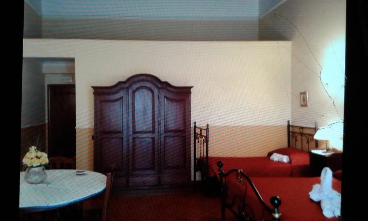 Hotel Pignatelli Napoli 3*, Naples