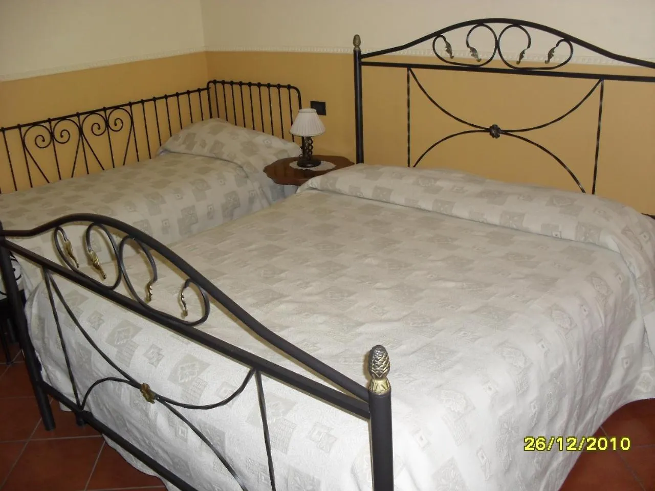 Hotel Pignatelli Napoli 3*, נאפולי