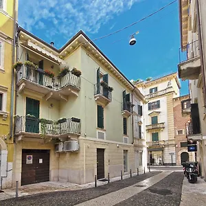 Mva Madama Aparments Apartment Verona